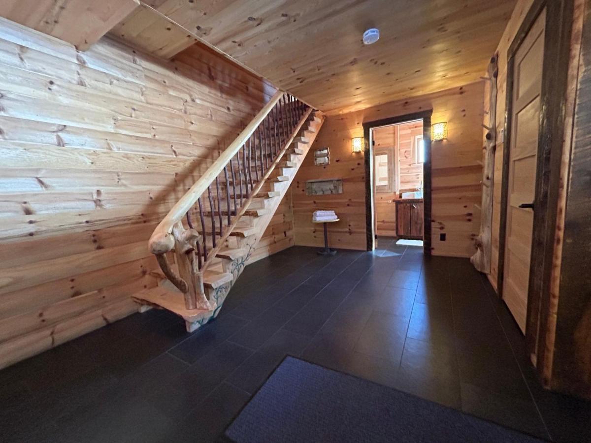Husky - Chalets De Moh - Jacuzzi La Malbaie Exterior photo